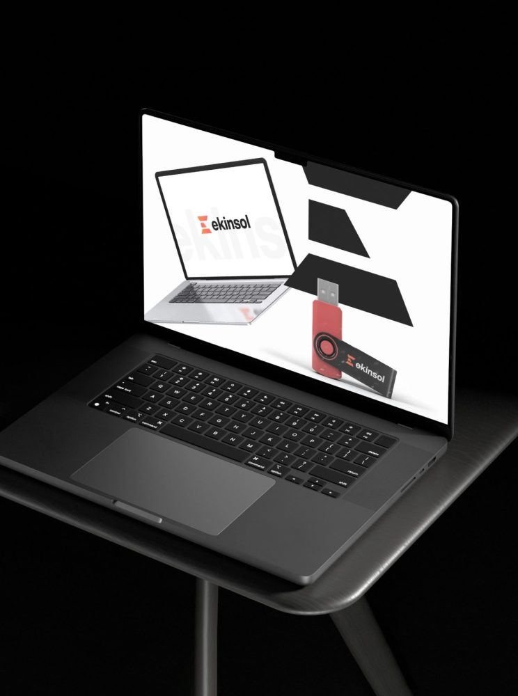 Free MacBook Pro Mockup@2x